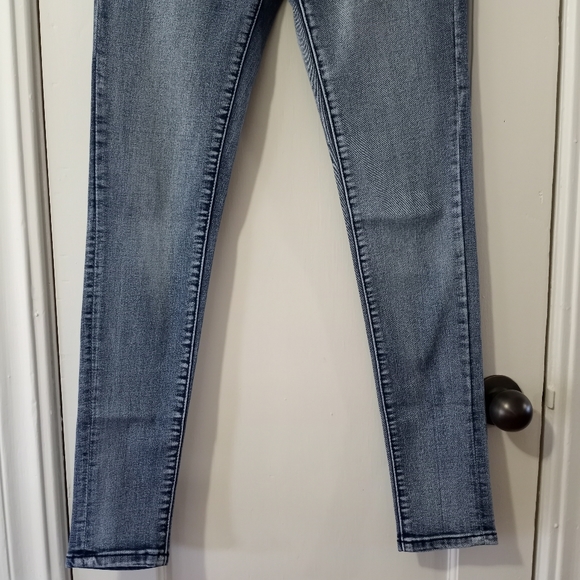 Celebrity Pink Distressed Skinny Jeans Junior Women's Size 1 - Picture 4 of 13